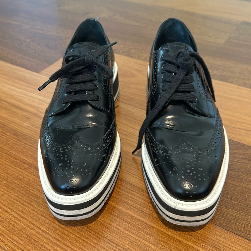 Prada shoes - like new